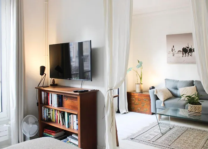 Beautiful Renovated In * Париж